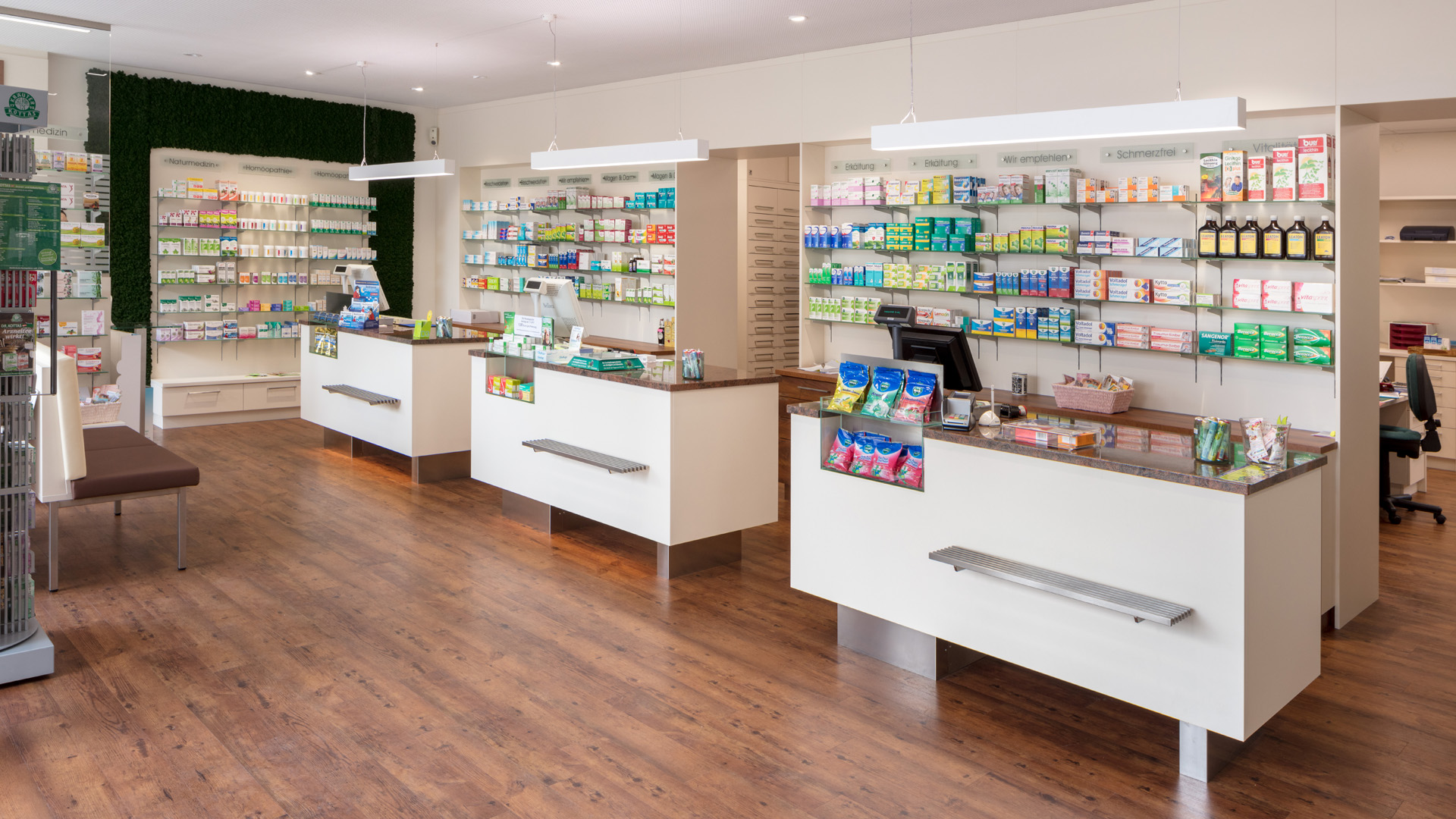 apotheke forum 1 öffnungszeiten