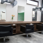 Bedienplatz, Bedienplätze, Eröffnung, Friseur Ramsau, Friseur Tip Top, friseurausstattung, Friseure, Friseureinrichtung, Friseursessel, Friseurstühle, Friseurstuhl, Geschäftseinrichtung, Greiner Friseureinrichtungsprodukte, Hair and Beauty, Infrarotstrahler, Ladenausstattung, Ladenbau, Ladeneinrichtung, Ladeneinrichtungen, Storebest, STOREBEST Friseureinrichtungsprodukte, Storebest Onlineshop, Waschanlage, Waschanlagen